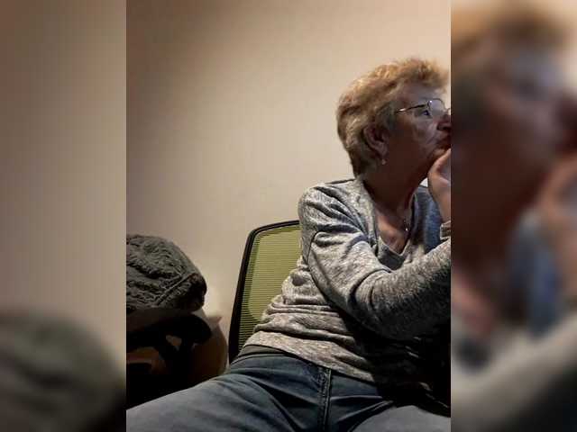 Reife-dame's BongaCams show and profile