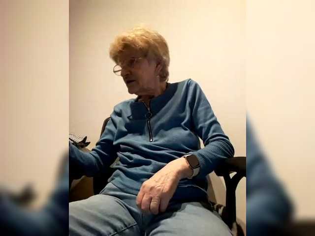 Reife-dame's BongaCams show and profile