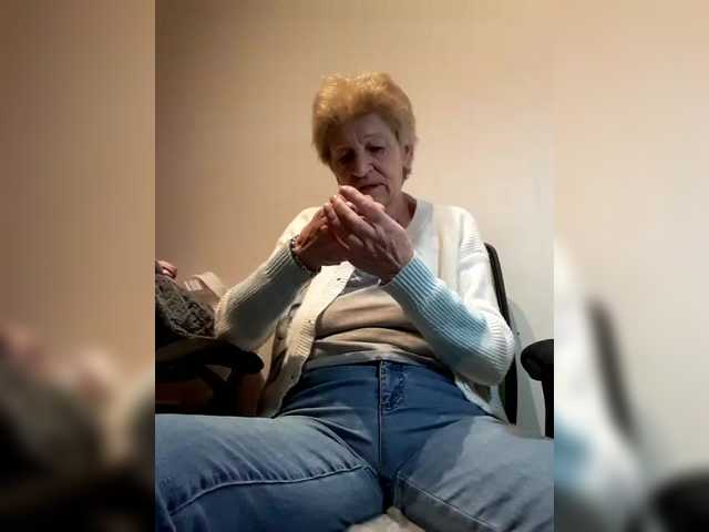 Reife-dame's BongaCams show and profile