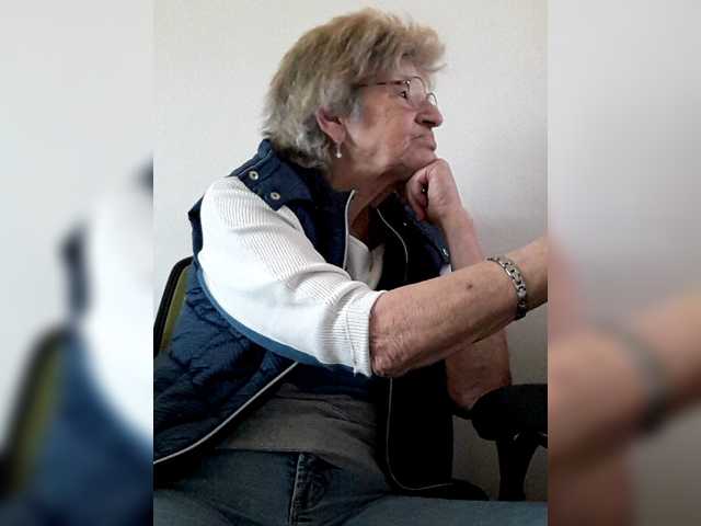 Reife-dame's BongaCams show and profile