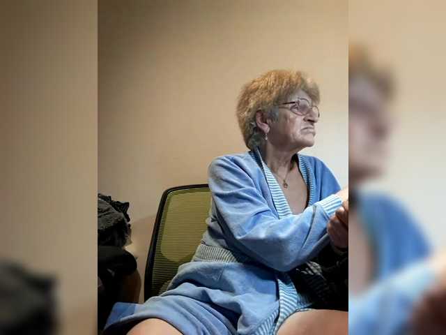 Reife-dame's BongaCams show and profile