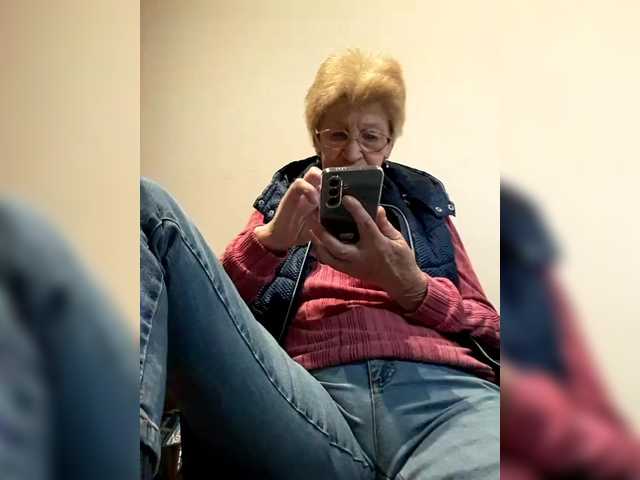 Reife-dame's BongaCams show and profile