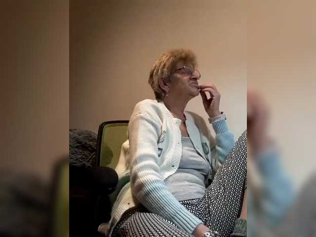 Reife-dame's BongaCams show and profile