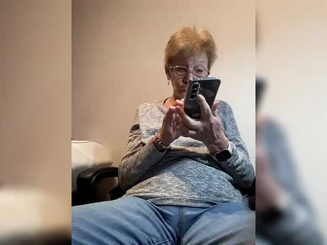 Reife-dame's BongaCams show and profile