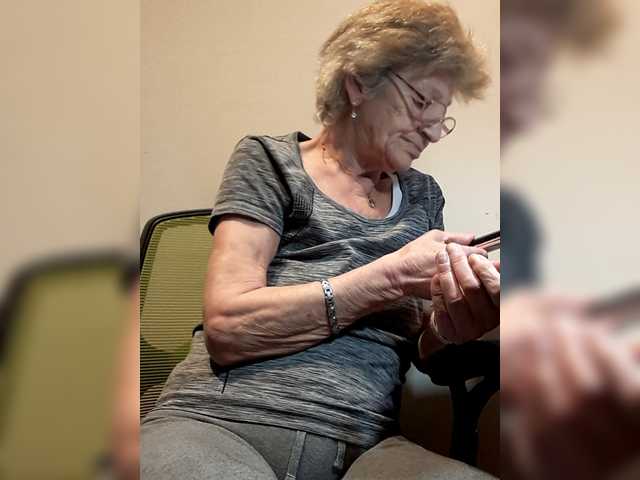 Reife-dame's BongaCams show and profile