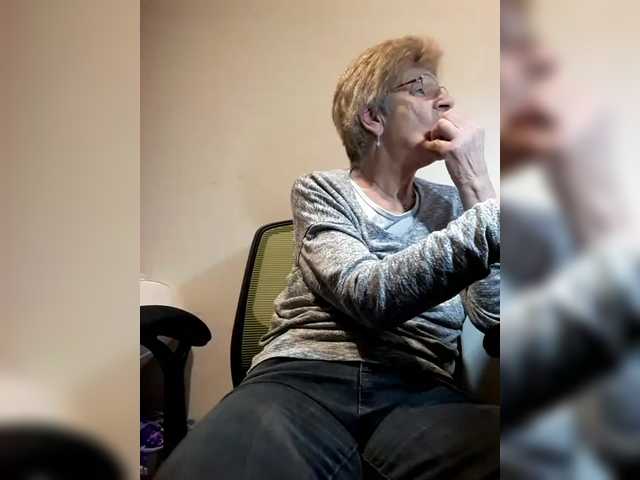 Reife-dame's BongaCams show and profile