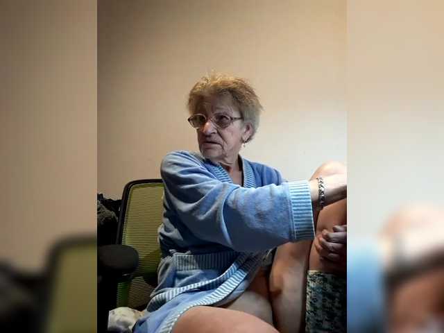 Reife-dame's BongaCams show and profile