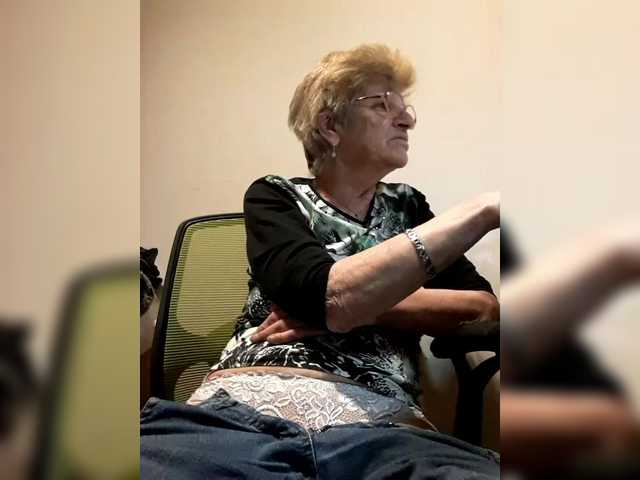 Reife-dame's BongaCams show and profile