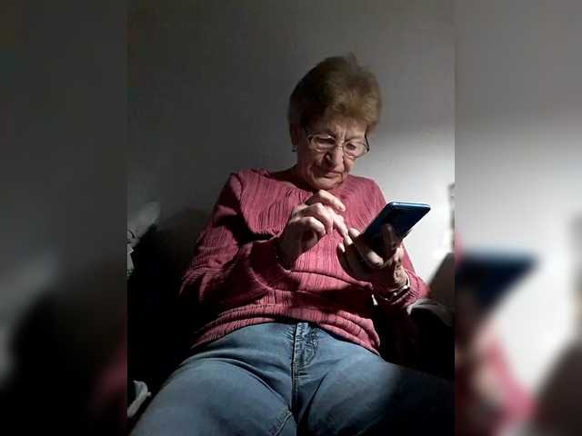 Reife-dame's BongaCams show and profile