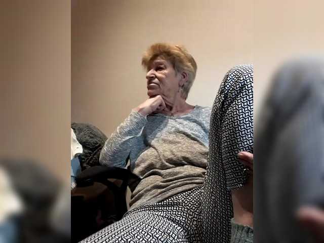 Reife-dame's BongaCams show and profile