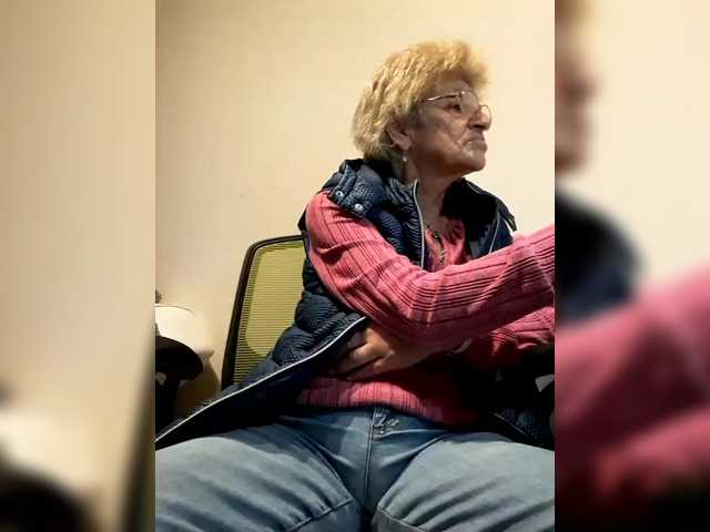 Reife-dame's BongaCams show and profile