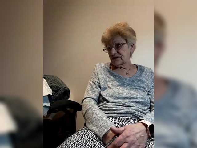 Reife-dame's BongaCams show and profile