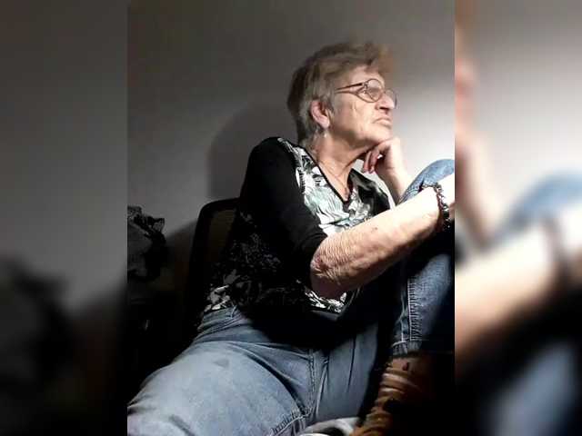 Reife-dame's BongaCams show and profile