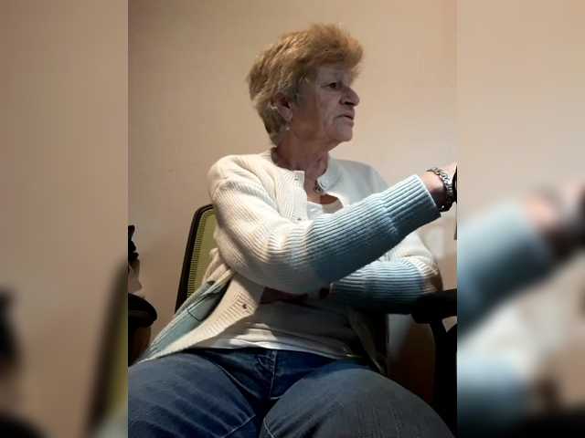 Reife-dame's BongaCams show and profile