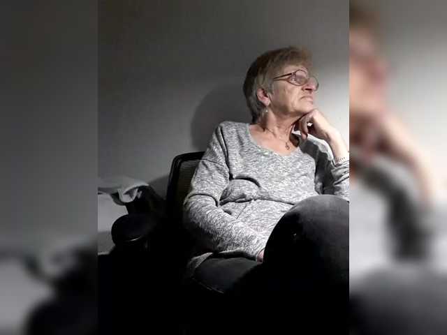 Reife-dame's BongaCams show and profile