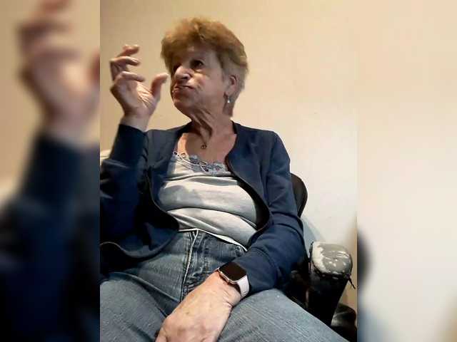 Reife-dame's BongaCams show and profile