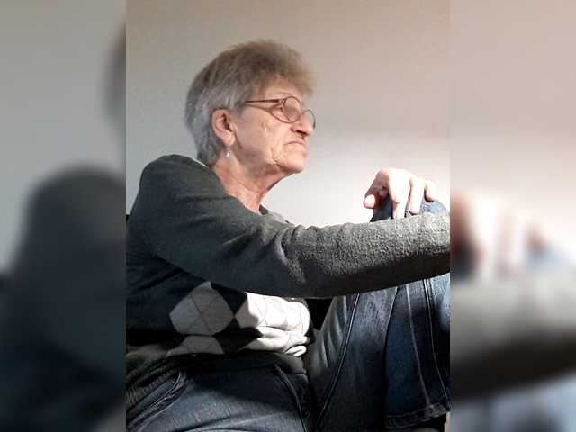 Reife-dame's BongaCams show and profile