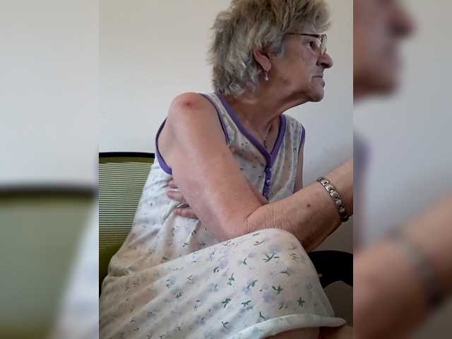 Reife-dame's BongaCams show and profile