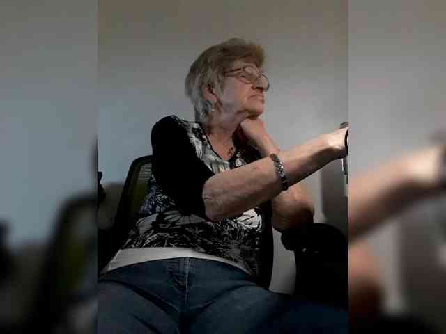 free nude webcam Reife-dame