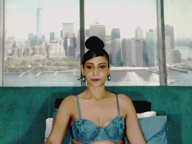 ErroticStarr's BongaCams show and profile