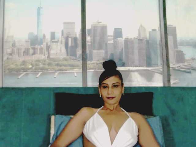 ErroticStarr's BongaCams show and profile