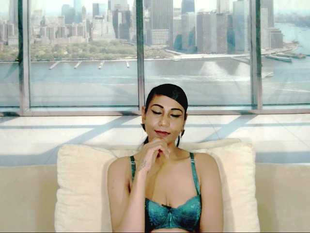 ErroticStarr webcam bongacams model stream image