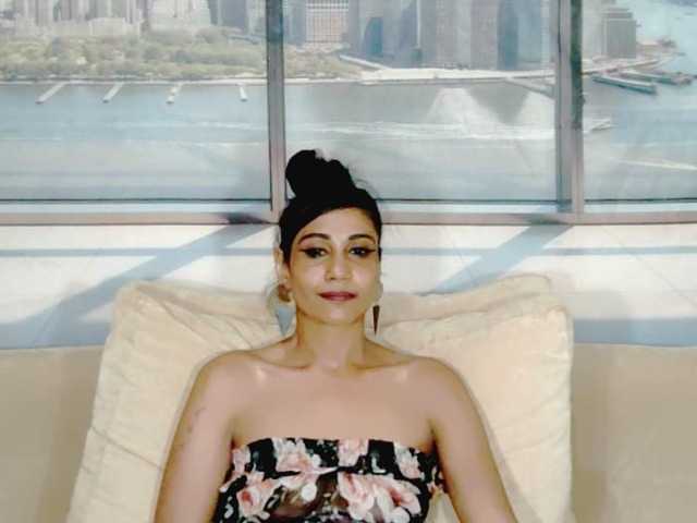 ErroticStarr's BongaCams show and profile