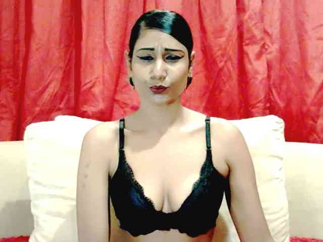 ErroticStarr webcam