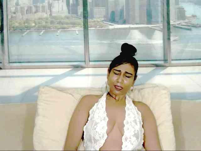 ErroticStarr webcam