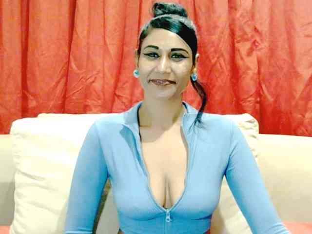 ErroticStarr webcam
