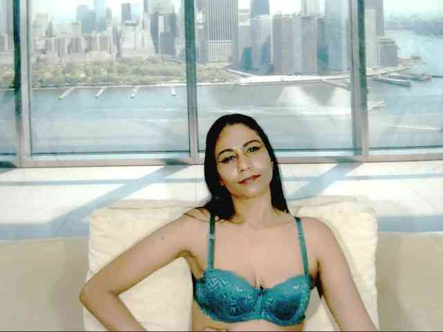 ErroticStarr webcam