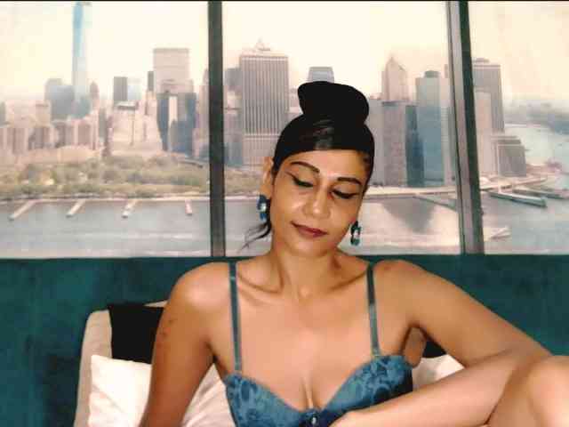 ErroticStarr Live Webcam on BongaCams