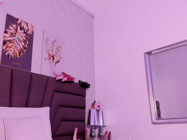  SofiPerez chat room