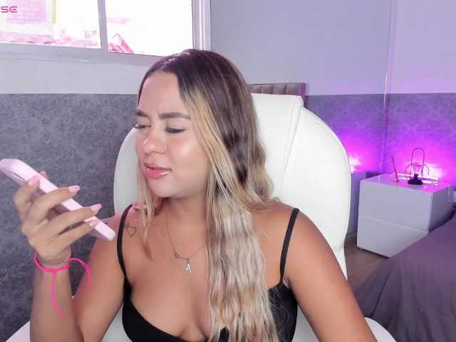  Ambar-Stones1 chat room