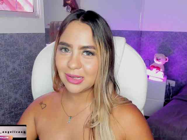 AngelicaGarciia webcam