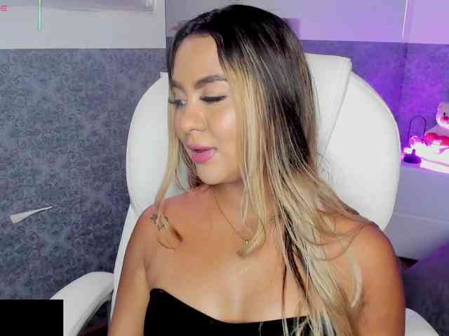 AngelicaGarciia webcam