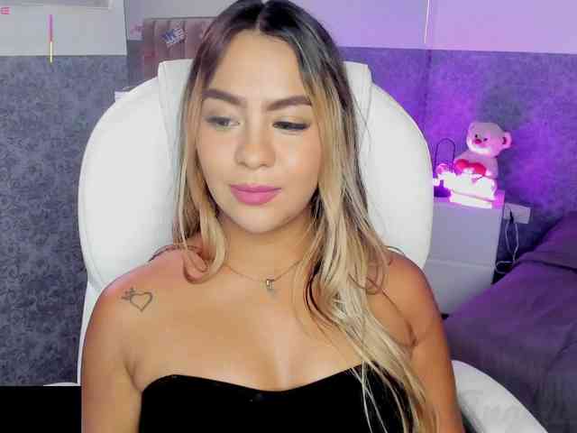 AngelicaGarciia webcam