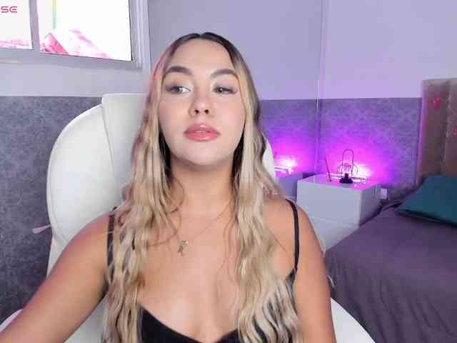 AngelicaGarciia webcam