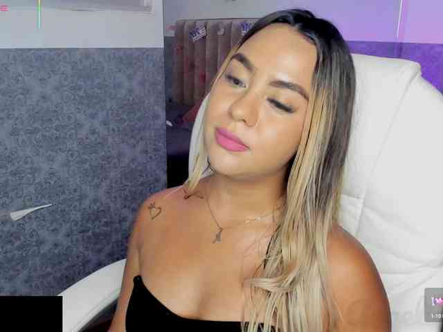 AngelicaGarciia webcam
