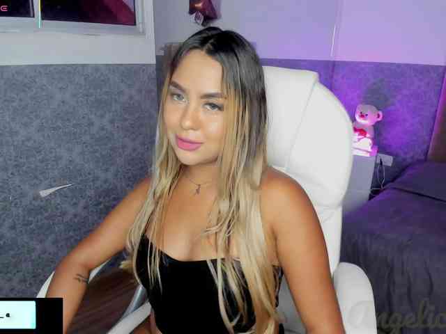 AngelicaGarciia webcam