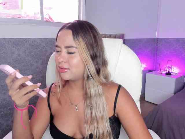 AngelicaGarciia webcam