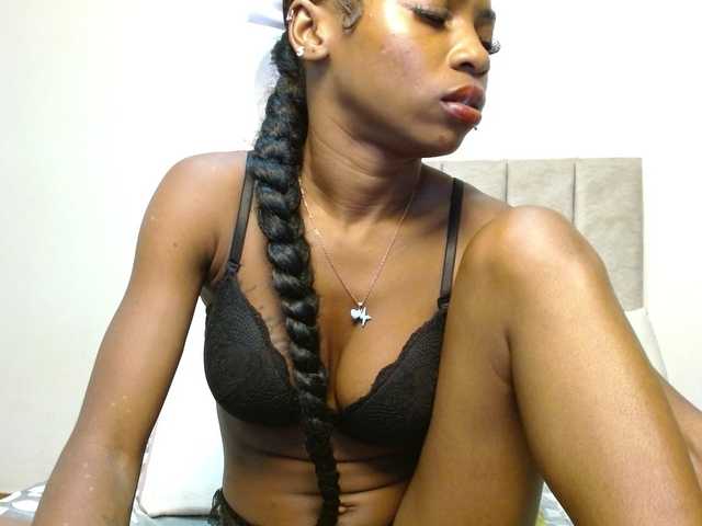 siara-will's BongaCams show and profile