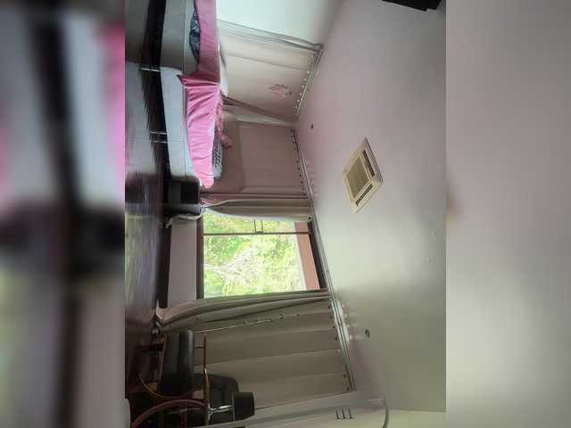 EmmylieMorris's BongaCams show and profile