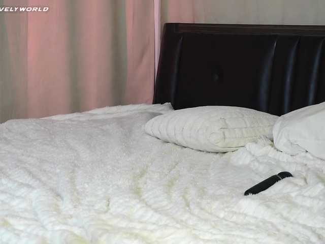 Masturbate to sexy stripper EmmylieMorris EmmylieMorris from BongaCams
