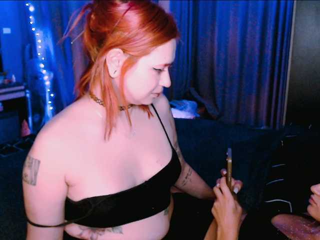 EmmylieMorris's BongaCams show and profile