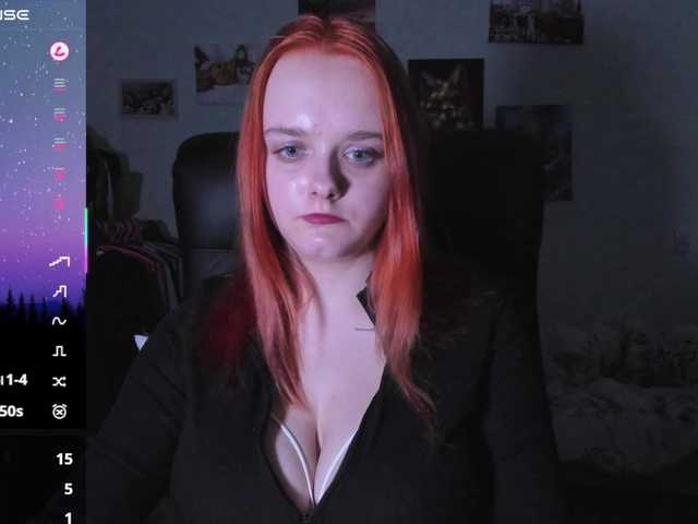 Diafoxy's BongaCams show and profile
