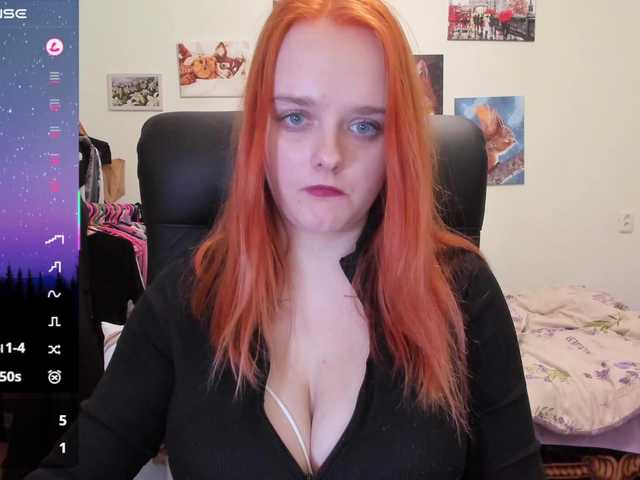Diafoxy's BongaCams show and profile