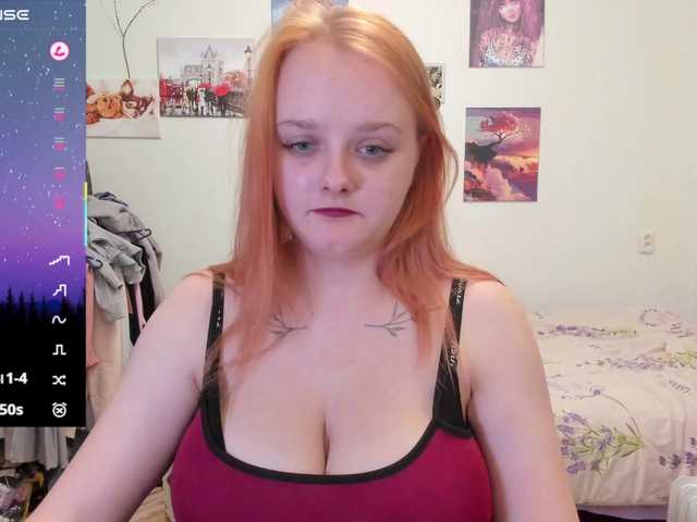 Diafoxy's BongaCams show and profile