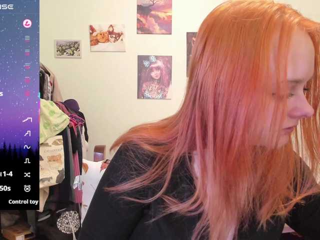 Diafoxy's BongaCams show and profile