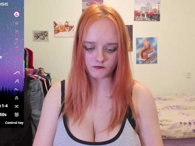 Diafoxy's BongaCams show and profile